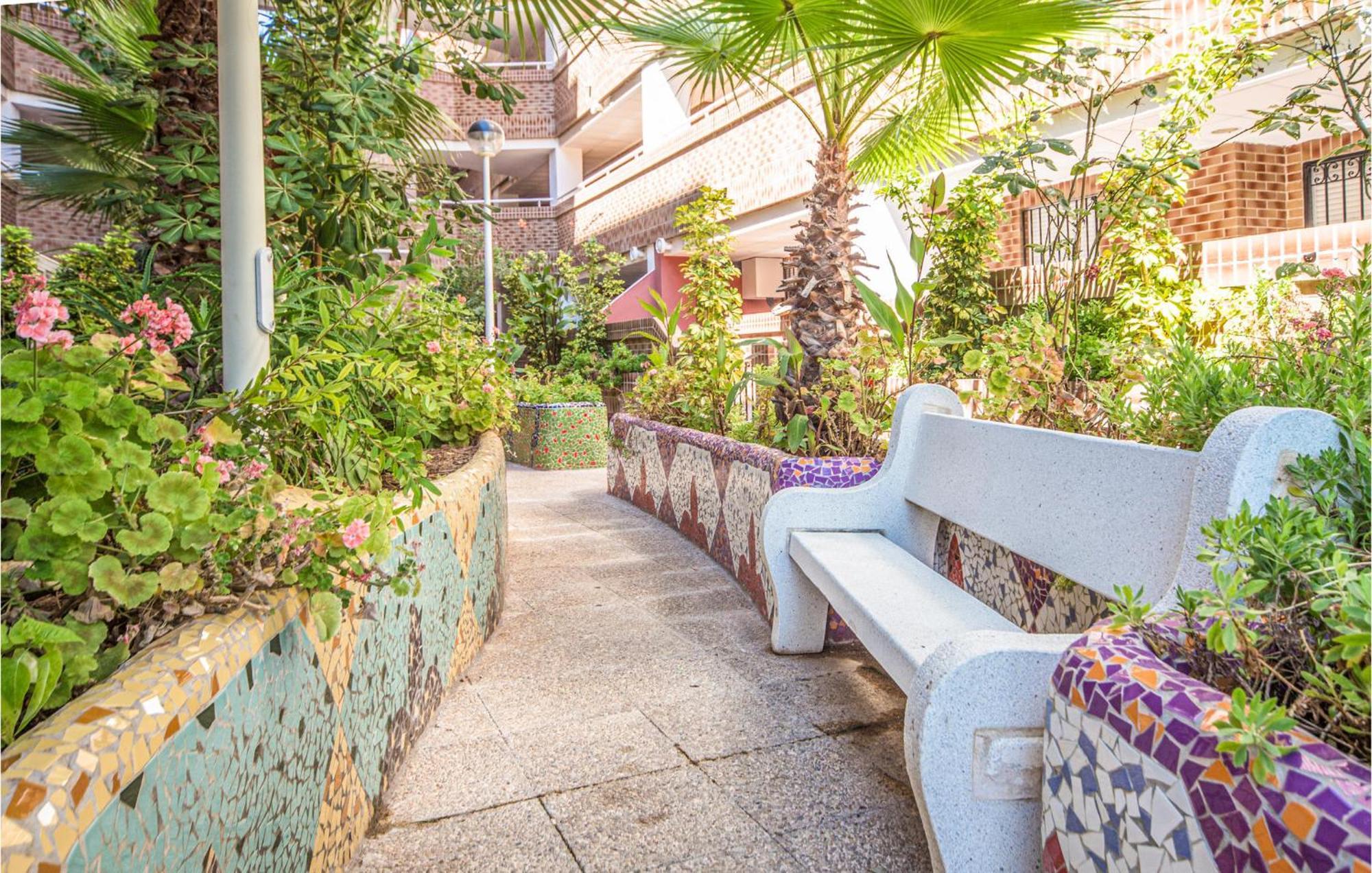 2 Bedroom Lovely Apartment In Oropesa Del Mar Bagian luar foto